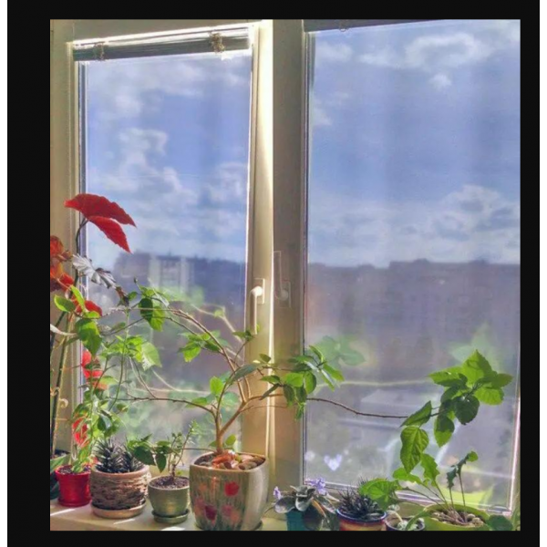 Сонцезахисна плівка "Комфортний Дім" для тонування вікон 700х1400 мм із затемненням до 60% в коробці (PO1184)